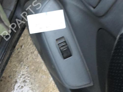 Used Right front window switch TOYOTA RAV 4 II (_A2_) 2.0 D 4WD (CLA20_, CLA21_, CLA20R, CLA21R) (116 hp) 22115879