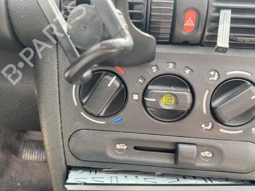 AC-Styringsenhed/Manøvreenhed OPEL CORSA B (S93) 1.4 i (F08, F68, M68) (60 hp) 27174645