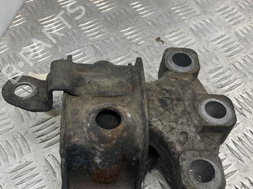 Used Engine mount ALFA ROMEO 159 Sportwagon (939_) 1.9 JTDM 16V (939BXC1B, 939BXC12) (150 hp) 22127001