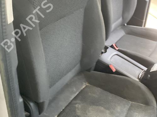 Right front seat PEUGEOT 5008 (0U_, 0E_) 1.6 HDi | BP28366752C16 