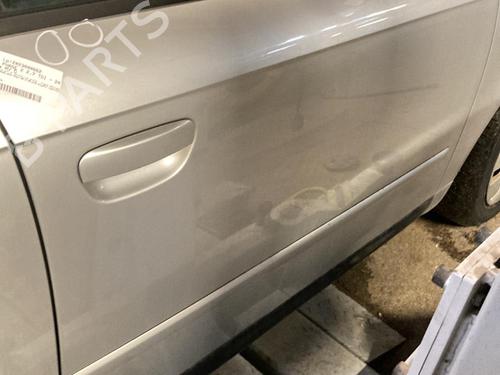 right-front-door-audi-a4-b7-8ec-27-tdi-8e0831052l-2004-2005-2006-2007-2008-2009-19904883 main image