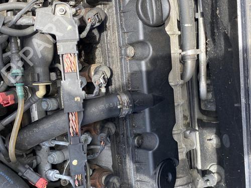 Used Cylinder head Cylinder head CITROËN C5 I (DC_) 2.0 HDi (DCRHZB, DCRHZE) (109 hp) 27485884 27485884