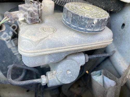 Used Brake master cylinder Brake master cylinder 37611696 37611696