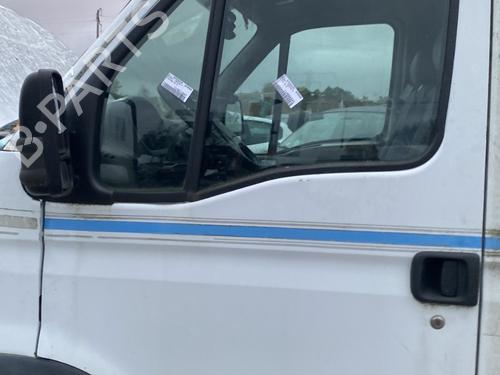 Tür links vorne für RENAULT MASTER II Van (FD) 2.8 dTI (FD0C, FD0F, FD2B, FD2F, FD3C, FD3F) (114 hp) 29925267