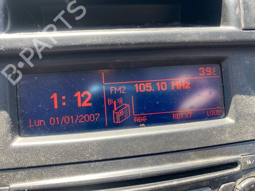Used Radio Radio 37749879 37749879