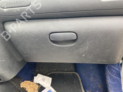 Used Glove box PEUGEOT 106 II (1A_, 1C_) 1.0 i (50 hp) 27681955