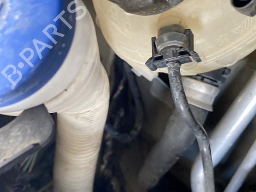 windscreen-washer-tank-citroen-c4-picasso-i-mpv-ud_-2006-2007-2008-2009-2010-2011-2012-2013-2014-2015-32030764 main image