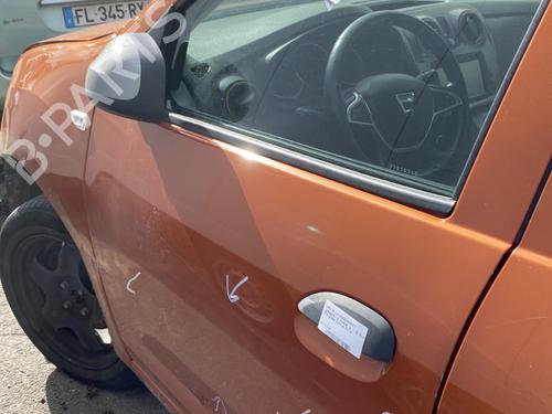 Used Left front door DACIA SANDERO II 1.5 Blue dCi 95 (B8JL) (95 hp) 28707665