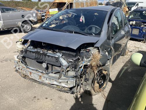 Teile für TOYOTA YARIS (_P9_) 1.4 D-4D (NLP90_, NLP90R) (90 hp) 4257627 