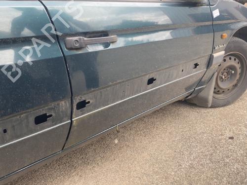 Used Right front door Right front door 22123609 22123609