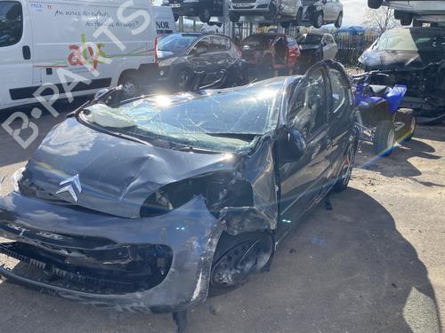 Brugte CITROËN C1 (PM_, PN_) 1.0 (68 hp) 4423461