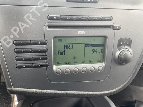 Radio SEAT LEON (1P1) 1.9 TDI | BP33933762E6 - Image 2
