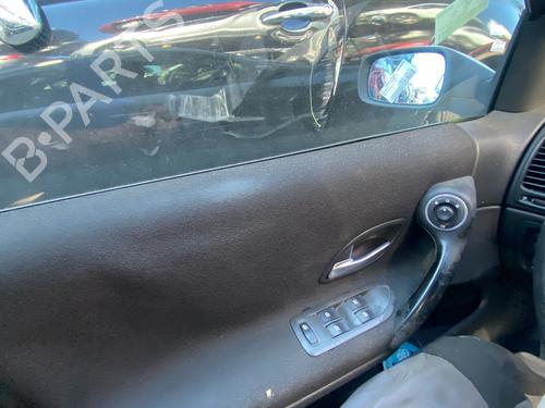 front-left-panel-renault-laguna-ii-bg01_-2001-2002-2003-2004-2005-2006-2007-36528956 main image