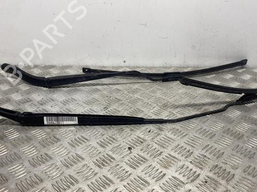 Used Front windshield wiper arm Front windshield wiper arm 31639721 31639721