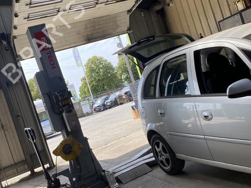 Used Left front steering knuckle Left front steering knuckle MERCEDES-BENZ C-CLASS Coupe (C205) C 220 d (205.304) (170 hp) 28045586 28045586