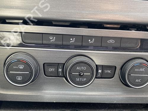 Climate control VW GOLF VII (5G1, BQ1, BE1, BE2) 2.0 TDI | BP25759592I5