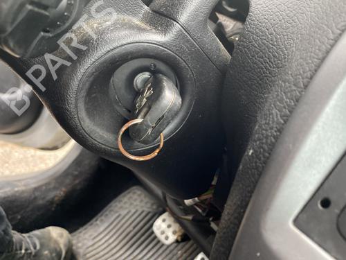 ignition-barrel-peugeot-206-sw-2ek-2002-31863424 main image