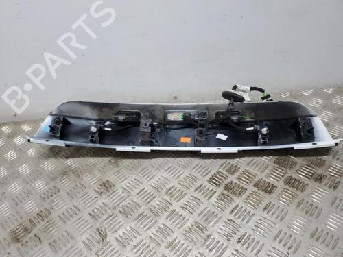 Used Licence plate light Licence plate light PEUGEOT 2008 II (UD_, US_, UY_, UJ_, UR_, UC_) 1.5 BlueHDI 110 (UDYHSK) (110 hp) 22118564 22118564