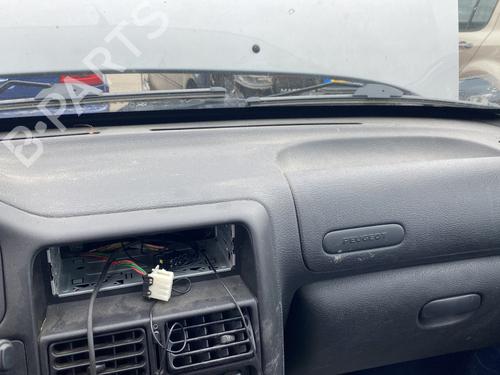 Tablier Tablier PEUGEOT 106 II (1A_, 1C_) 1.0 i (50 hp) 28011486 28011486