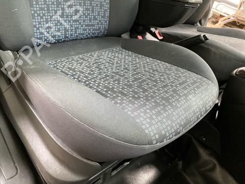 Used Right front seat Right front seat 39570344 39570344