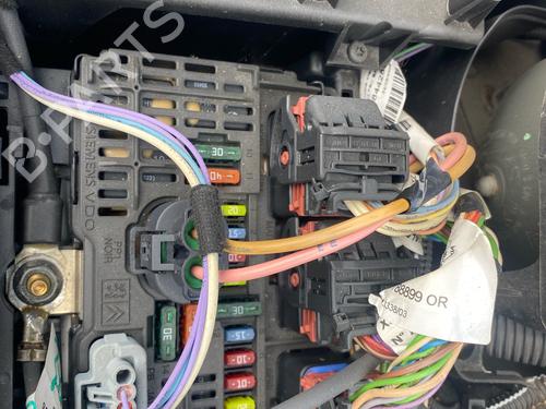 Fuse box CITROËN C5 II (RC_) 1.6 HDi (RC8HZB) | BP38034271E1 - Image 2