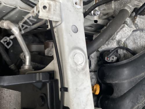 Travesaño NISSAN JUKE (F15) 1.6 (117 hp) 32313704