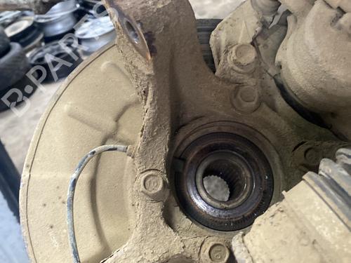 Used Right front steering knuckle Right front steering knuckle SUZUKI GRAND VITARA II (JT, TE, TD) 1.9 DDiS All-wheel Drive (JT419, TD44, JB419WD, JB419XD,... (129 hp) 31951052 31951052