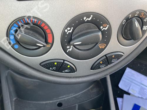 Instrument cluster FORD FOCUS I (DAW, DBW) 1.8 16V | BP26462322C47 