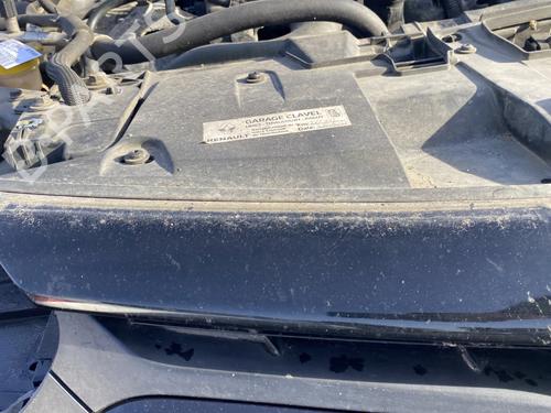 Grille RENAULT MEGANE III Grandtour (KZ0/1) 1.5 dCi (KZ09, KZ0D, KZ1G, KZ29, KZ14, KZ1W, KZ10, KZ1F,... | BP30821202C40