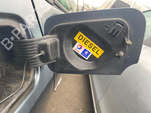 Used Fuel flap Fuel flap PEUGEOT 407 SW (6E_, 6D_) 2.0 HDi 135 (136 hp) 40203126 40203126