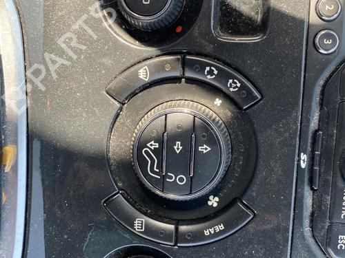 climate-control-peugeot-5008-0u_-0e_-2009-2010-2011-2012-2013-2014-2015-2016-2017-28048067 main image