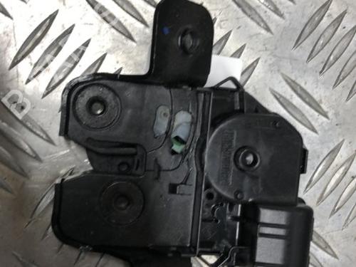 Used Tailgate lock RENAULT CLIO V (B7_) 1.5 Blue dCi 85 (B7AG) (86 hp) 19906554