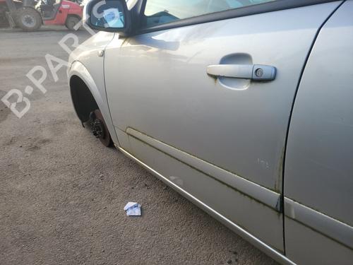 Left front door OPEL ASTRA H (A04) 1.4 (L48) | BP23785729C2 
