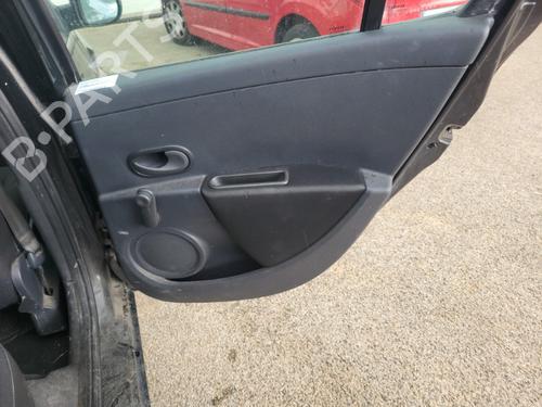 Bageste højre beklædning RENAULT CLIO III (BR0/1, CR0/1) 1.2 16V (BR02, BR0J, BR11, CR02, CR0J, CR11) (75 hp) 22126879
