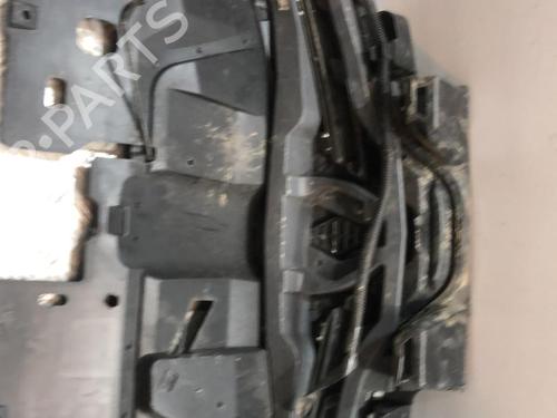 Grille RENAULT CLIO IV (BH_) 1.5 dCi 90 | BP19914528C40 