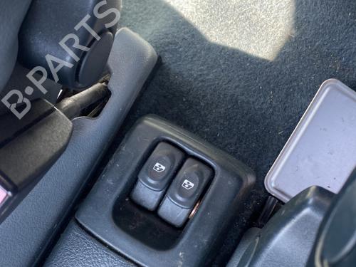 Used Right rear window switch Right rear window switch RENAULT MEGANE I Cabriolet (EA0/1_) 1.6 e (EA0F) (90 hp) 26893019 26893019