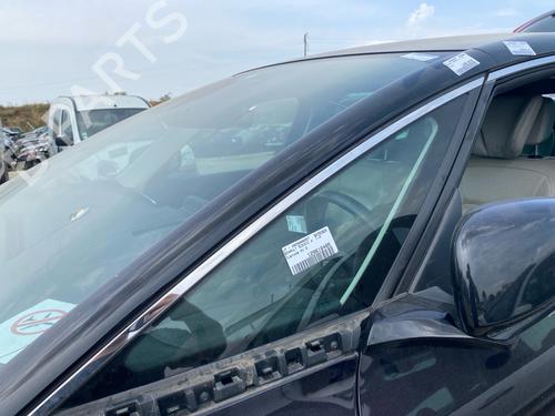 front-left-quarter-glass-renault-scenic-iv-j9_-2016-2017-2018-2019-2020-2021-2022-37438713 main image