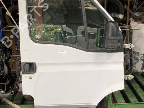 Used Right front door RENAULT MASTER II Van (FD) 2.8 dTI (FD0C, FD0F, FD2B, FD2F, FD3C, FD3F) (114 hp) 22112858