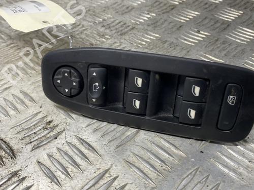 Used Left front window switch PEUGEOT 208 I (CA_, CC_) 1.5 BlueHDI 100 (102 hp) 24454771