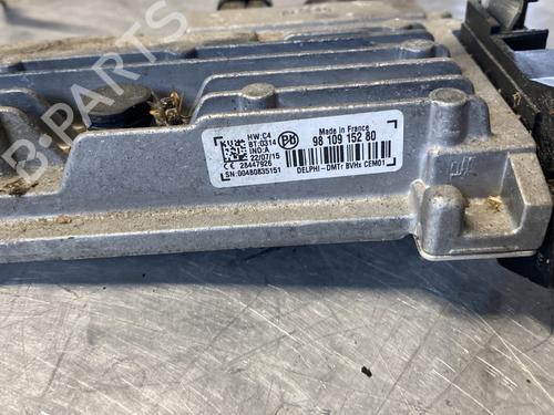 Used Electronic module Electronic module CITROËN C4 II (NC_) 1.2 THP 130 (NCHNYM, NCHNYT) (130 hp) 28908708 28908708