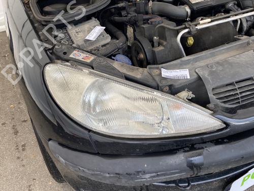 Used Right headlight Right headlight PEUGEOT 206 Hatchback (2A/C) 1.4 HDi eco 70 (68 hp) 27818767 27818767