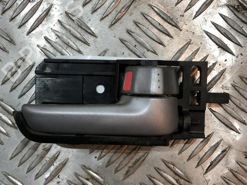 Used Front right interior door handle Front right interior door handle SUZUKI SWIFT III (MZ, EZ) 1.3 DDiS (RS413D) (75 hp) 19912279 19912279