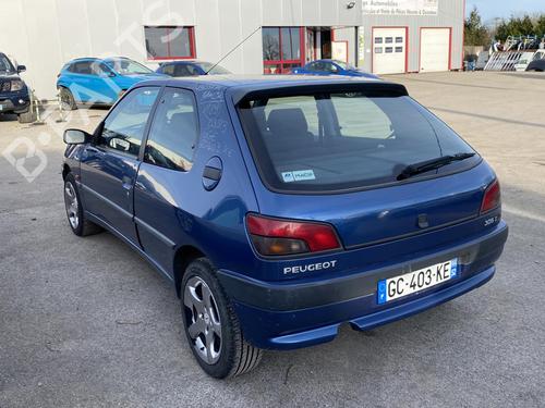 Venstre forlygte PEUGEOT 306 Hatchback (7A, 7C, N3, N5) 1.9 DT | BP22110514C28 