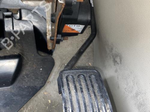 Used Pedal RENAULT KOLEOS I (HY_) 2.0 dCi 4x4 (HY0K) (150 hp) 29387384
