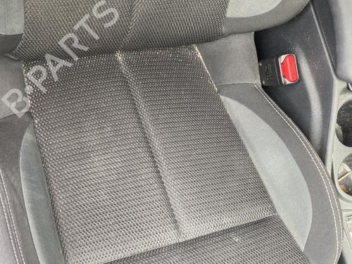 Used Right front seat CITROËN C4 II (NC_) 1.2 THP 130 (NCHNYM, NCHNYT) (130 hp) 28705602