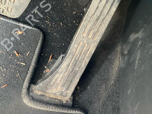 Used Pedal Pedal 37279221 37279221