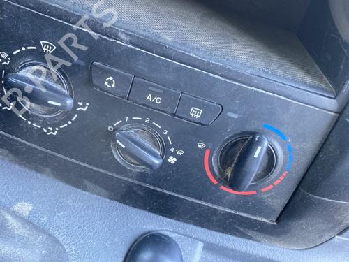 Used Climate control Climate control PEUGEOT EXPERT Van (VF3A_, VF3U_, VF3X_) 1.6 HDi 90 16V (90 hp) 32045309 32045309