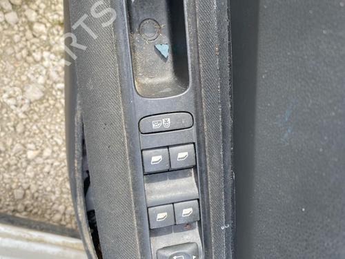 Used Left front window switch Left front window switch PEUGEOT 3008 I MPV (0U_) 1.6 HDi (114 hp) 38940615 38940615