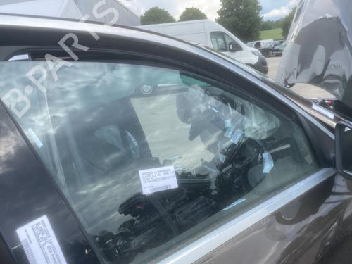 front-right-door-window-mercedes-benz-glc-x253-2015-2016-2017-2018-2019-2020-2021-2022-26022892 main image