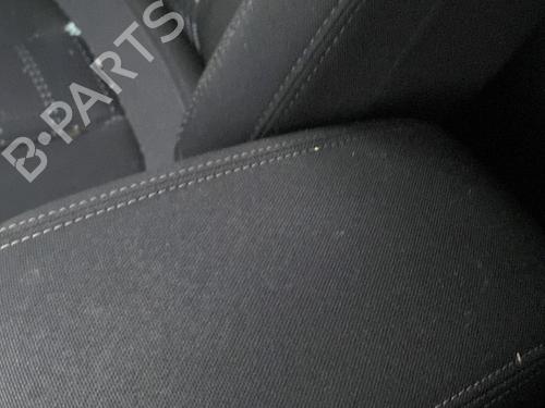 Used Armrest / Center console Armrest / Center console PEUGEOT 308 II (LB_, LP_, LW_, LH_, L3_) 1.6 BlueHDi 120 (120 hp) 32347645 32347645